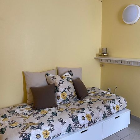 Maison Spacieuse Et Confortable 100M2 Avec Jardin Val-de-Reuil Ngoại thất bức ảnh