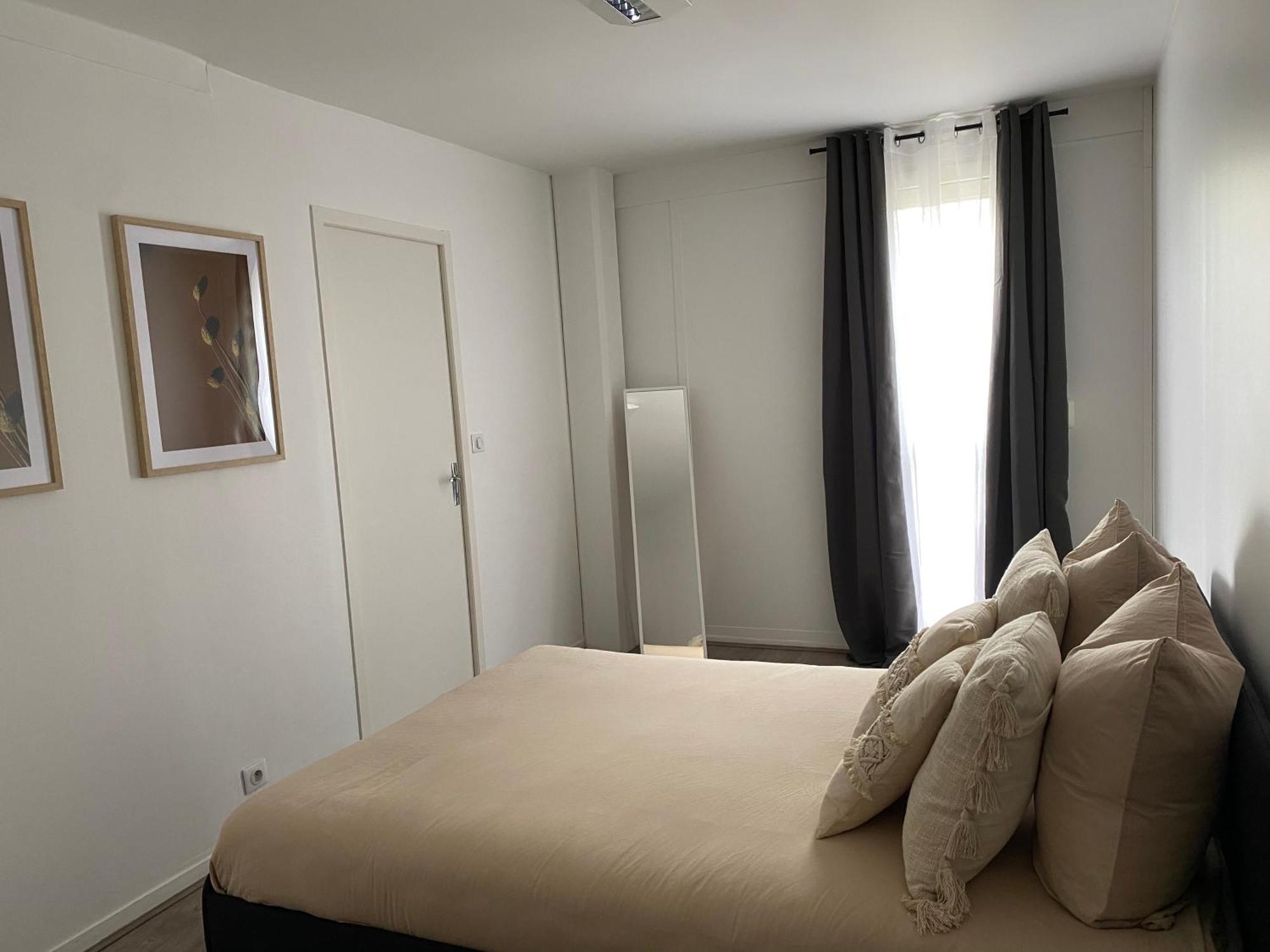 Maison Spacieuse Et Confortable 100M2 Avec Jardin Val-de-Reuil Ngoại thất bức ảnh